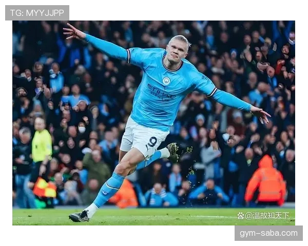 哈兰德这训练强度，吃五顿还瘦成闪电，真就吃饭睡觉进球？